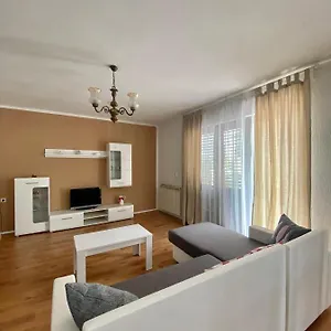  Apartment Mira Kroatien