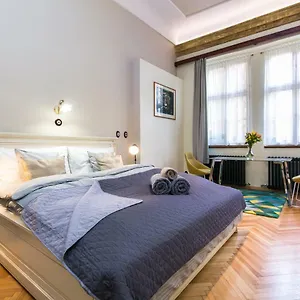 Apartment Nebovidy I - Free Parking - Terrace - Air Conditioning, Prague